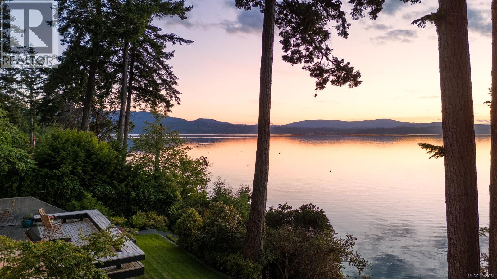  9600 Ardmore Drive, North Saanich