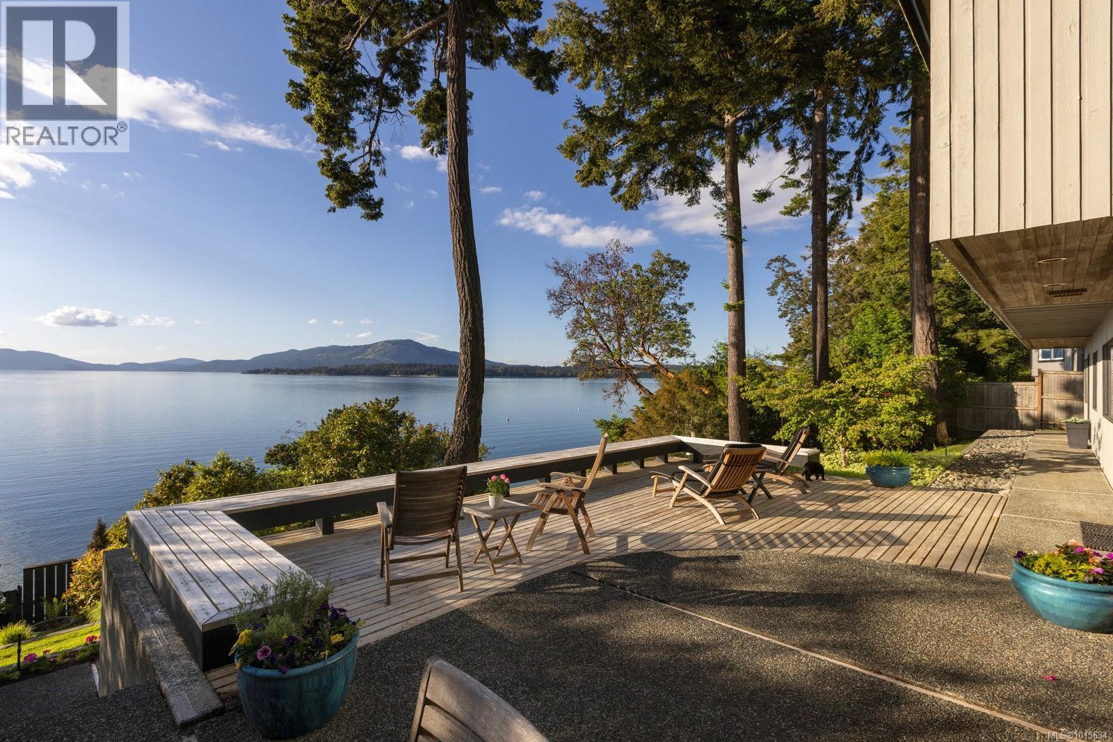  9600 Ardmore Drive, North Saanich