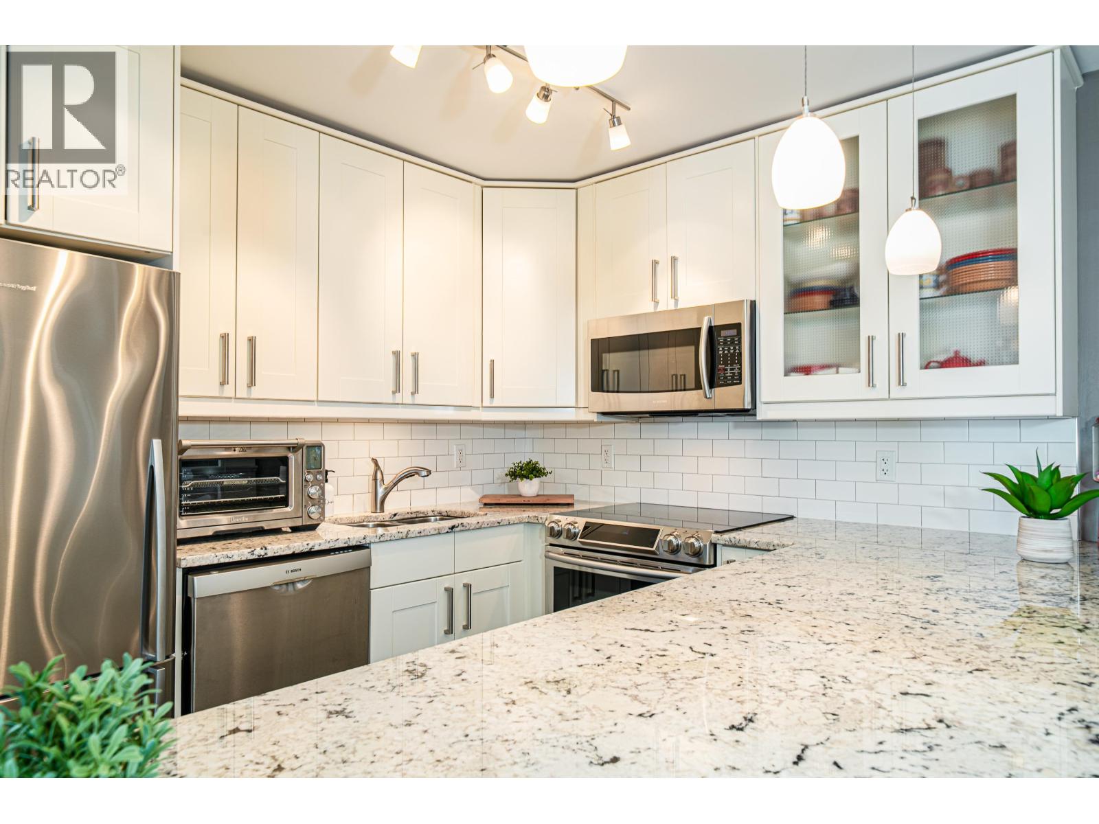 413 1385 DRAYCOTT ROAD, North Vancouver