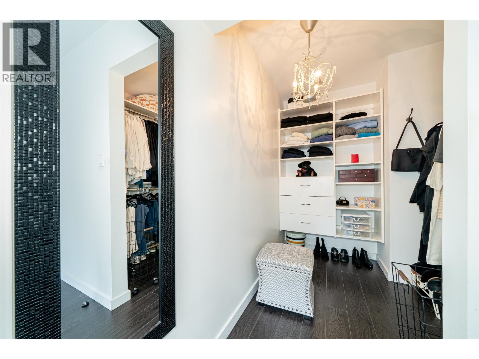 413 1385 DRAYCOTT ROAD, North Vancouver