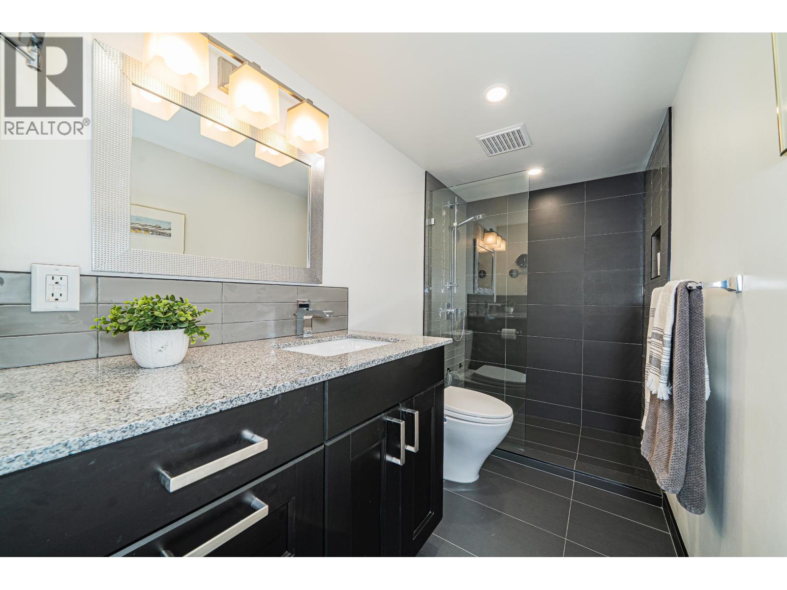 413 1385 DRAYCOTT ROAD, North Vancouver