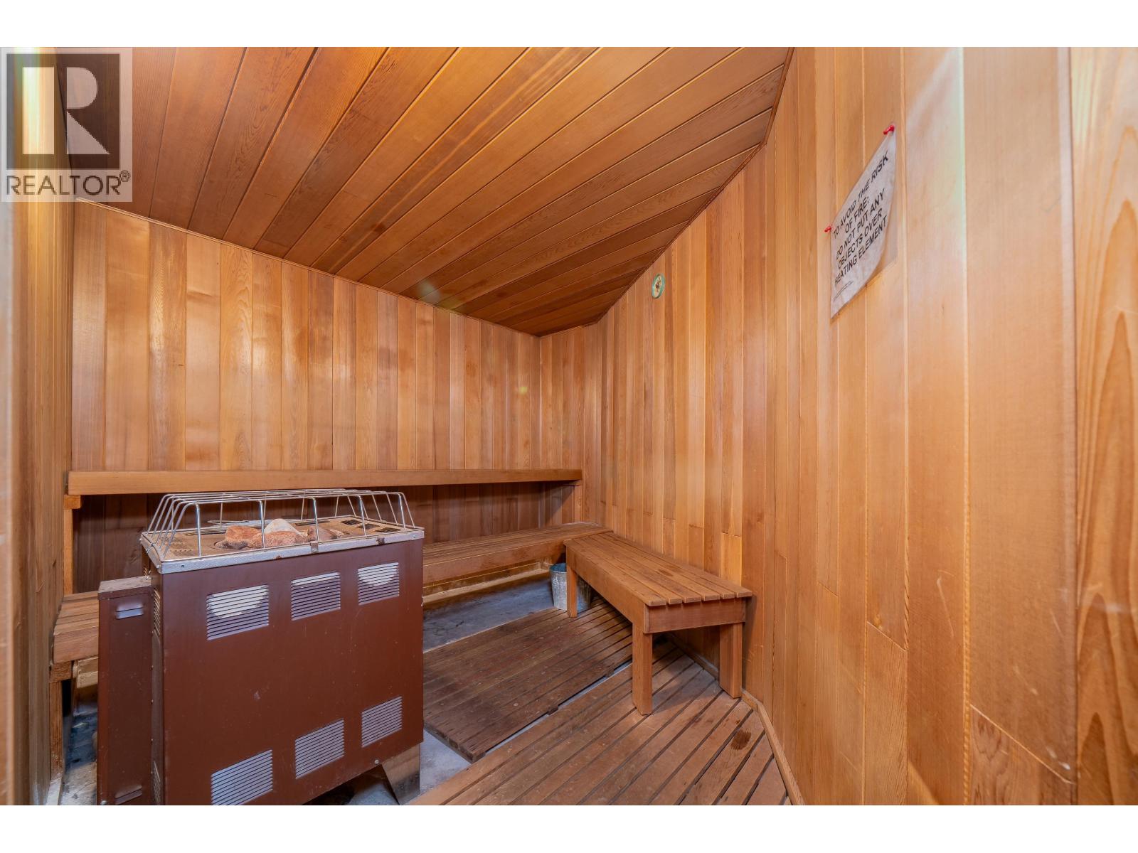 413 1385 DRAYCOTT ROAD, North Vancouver