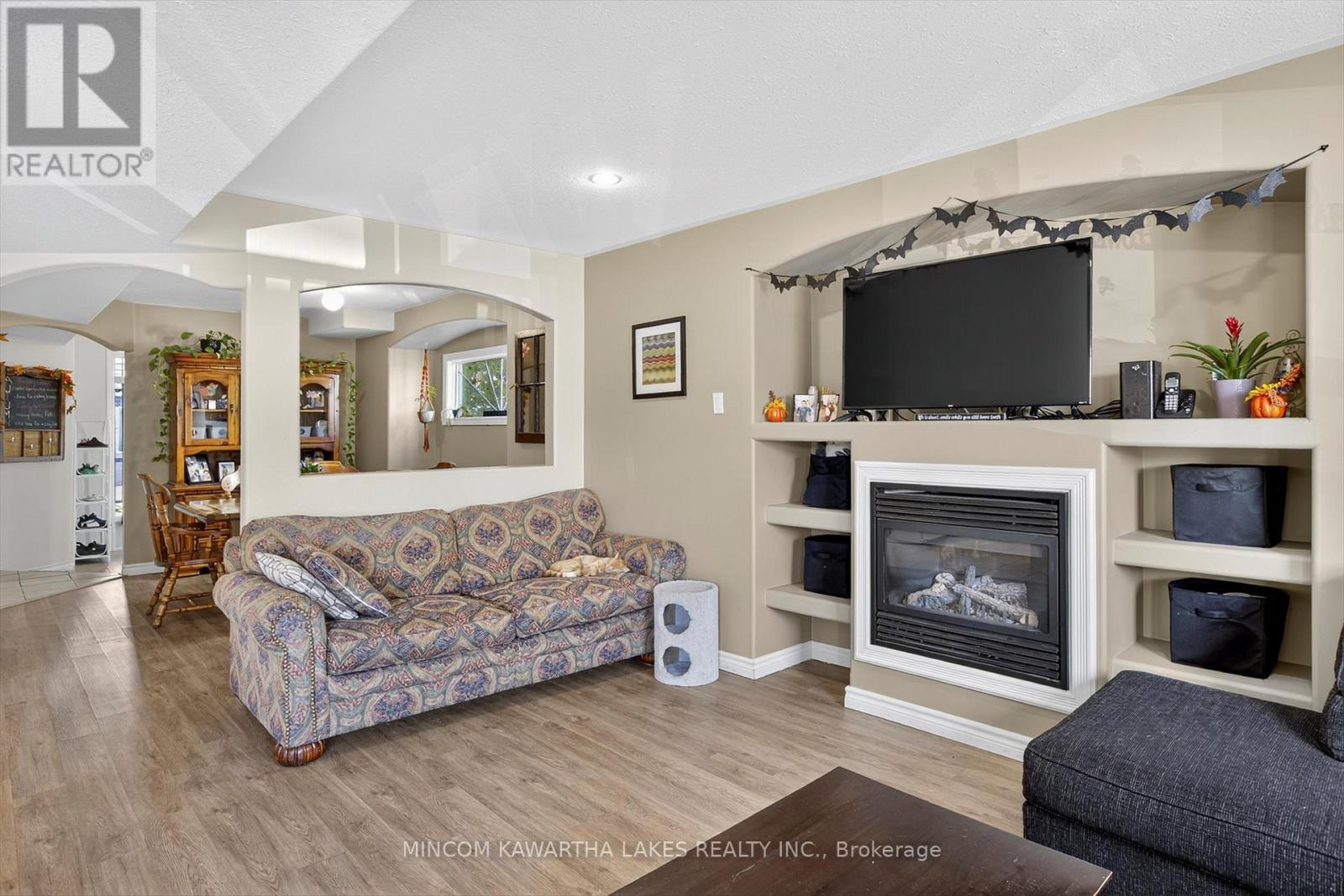 724 TRAILVIEW DRIVE - 17