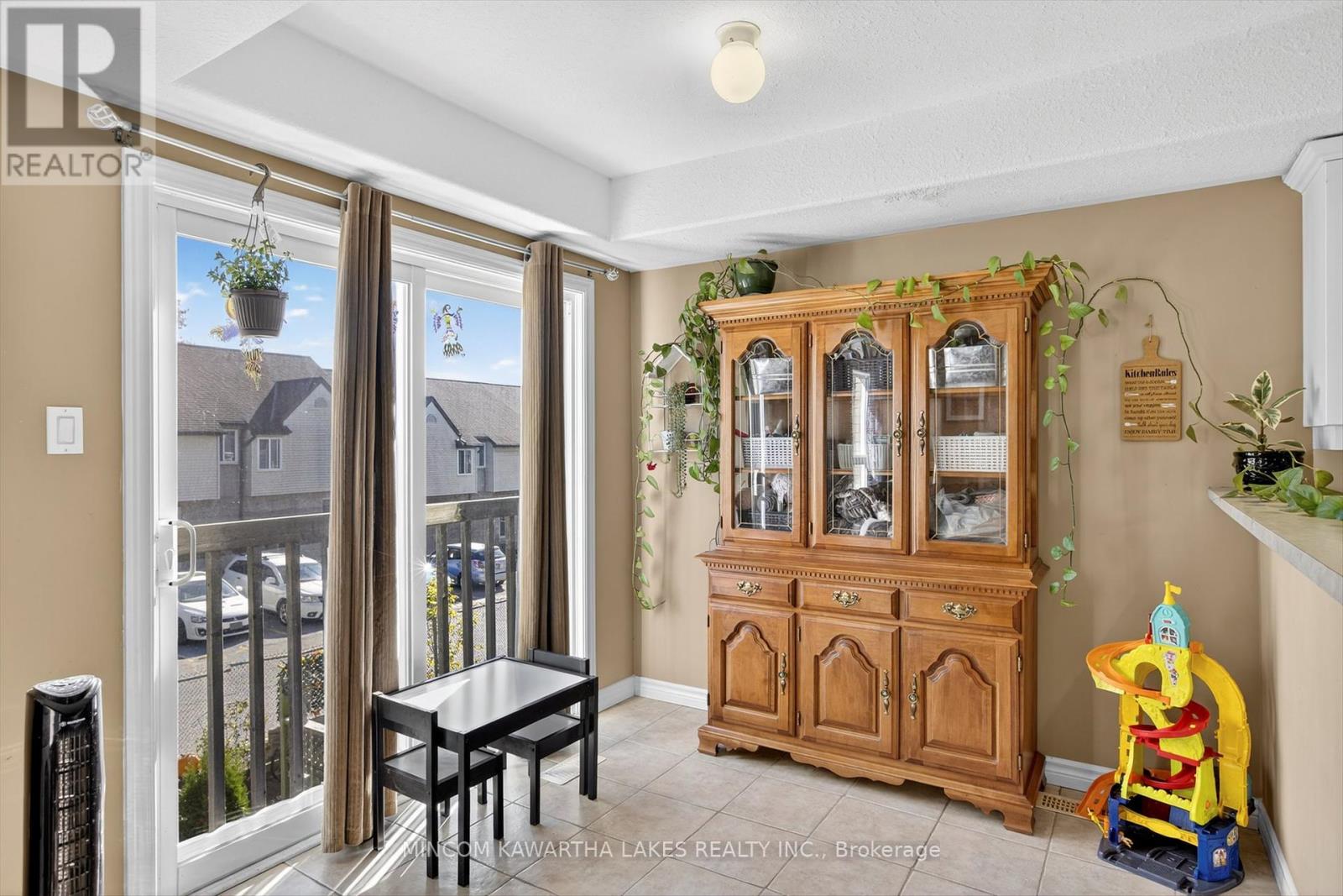 724 TRAILVIEW DRIVE - 19