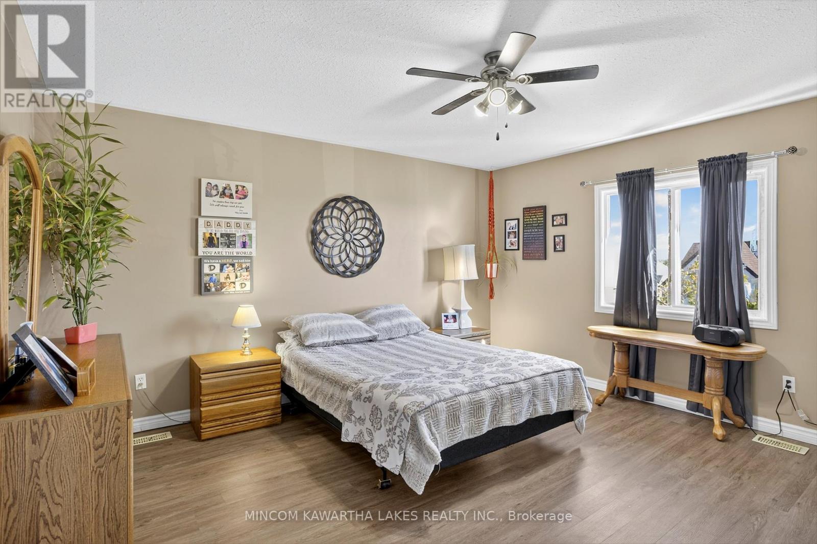 724 TRAILVIEW DRIVE - 21