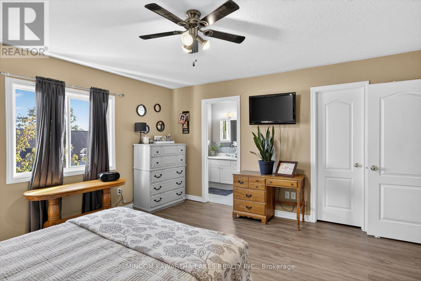724 TRAILVIEW DRIVE - 22