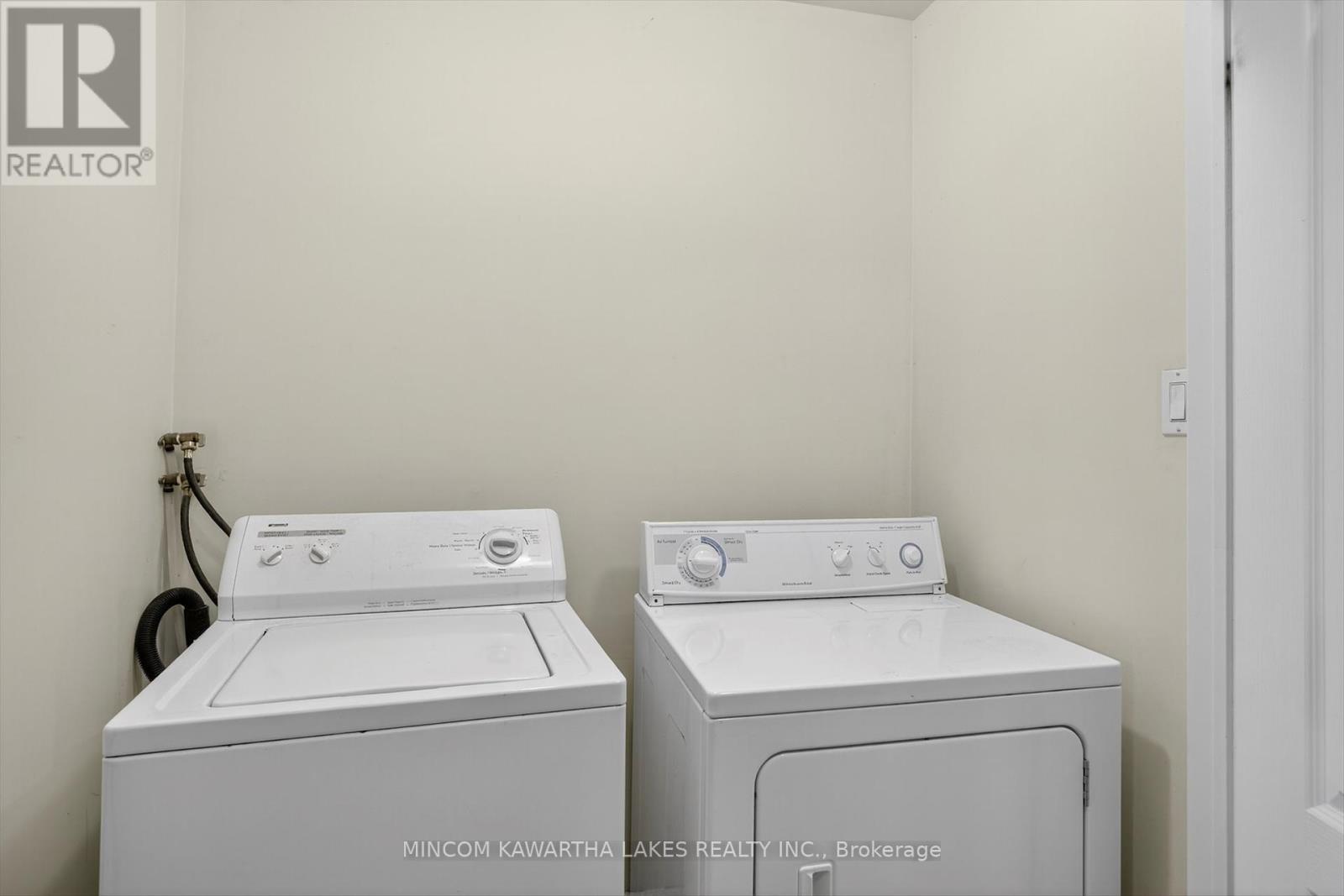 724 TRAILVIEW DRIVE - 32