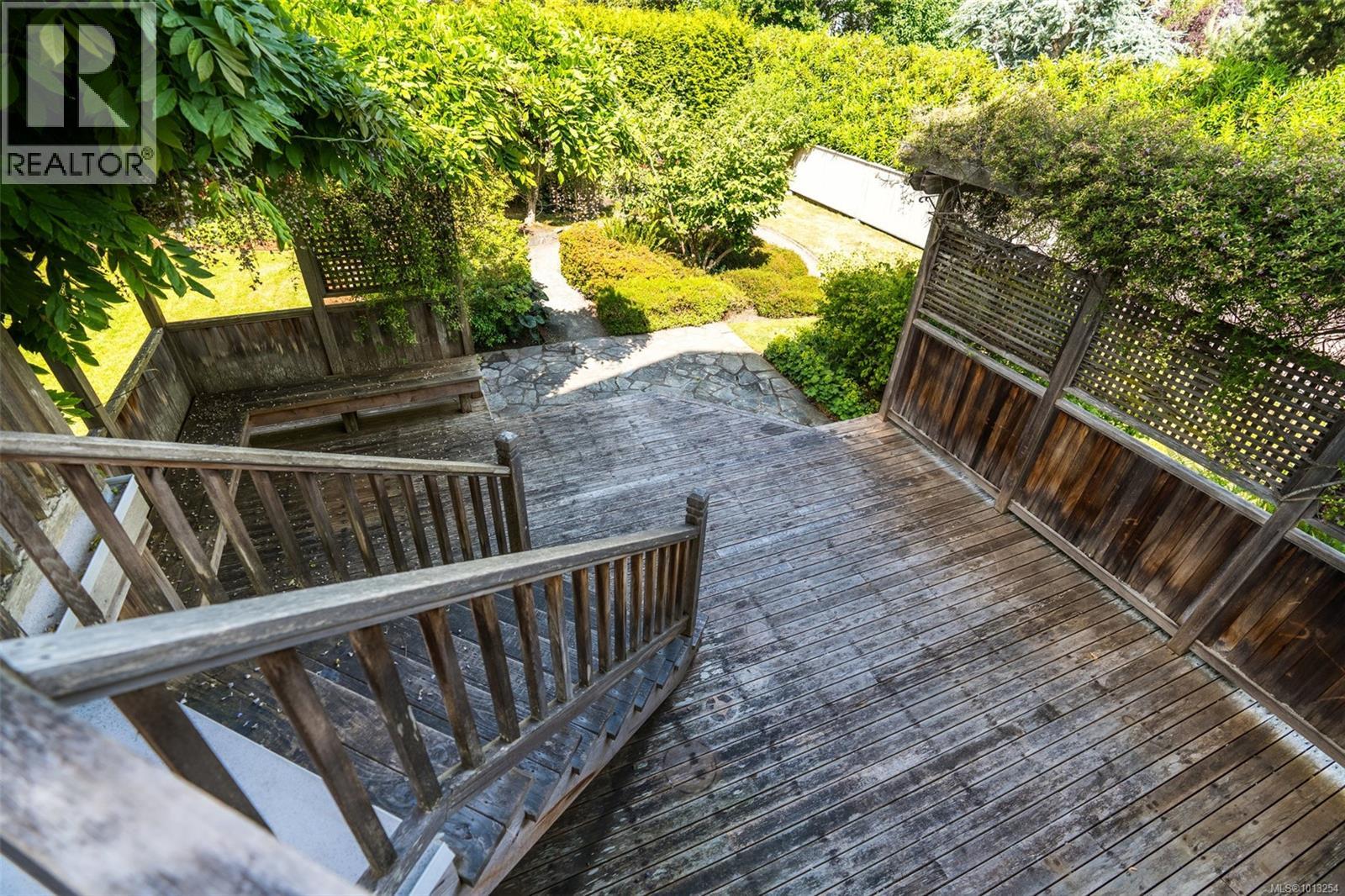  750 Island Road, Oak Bay