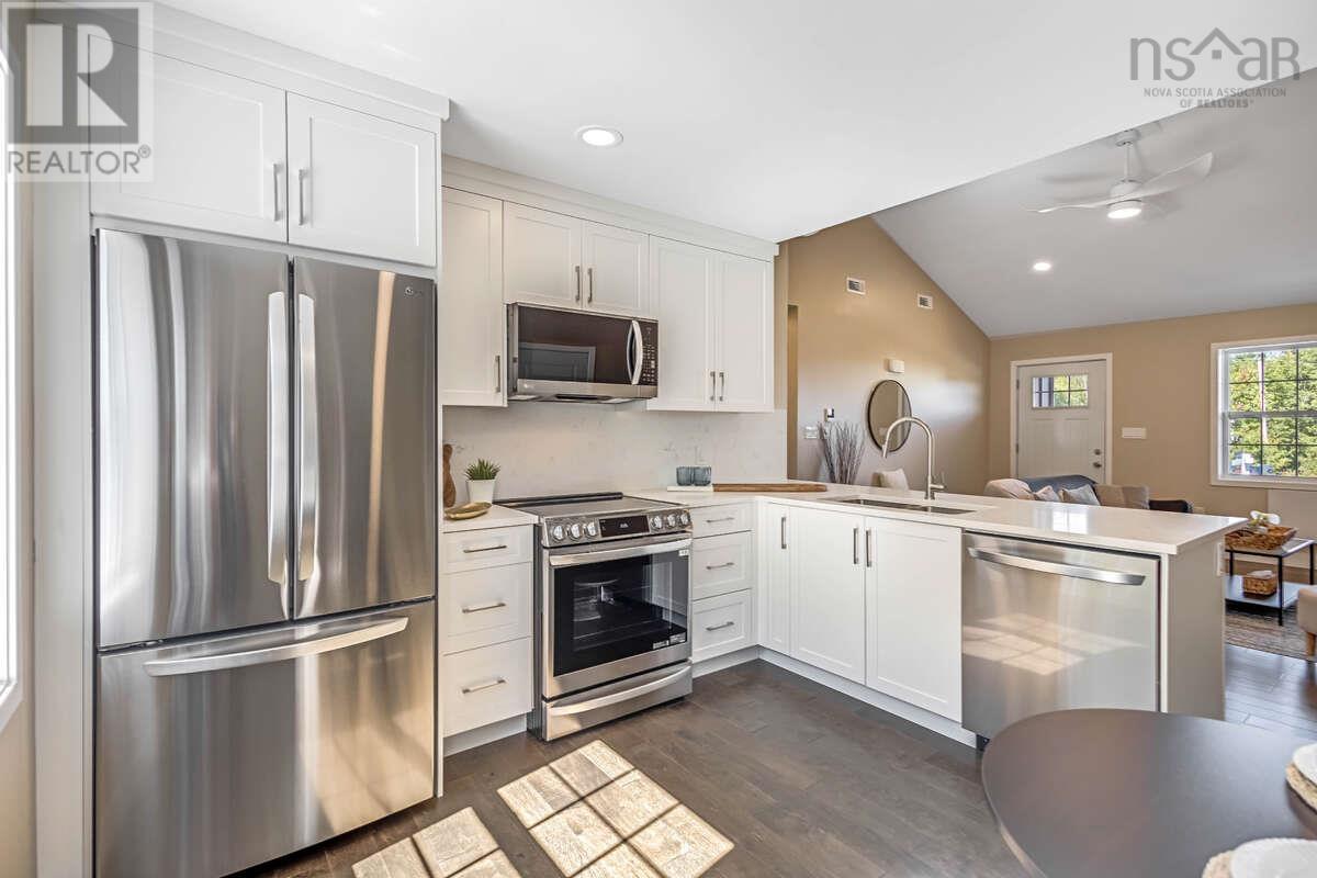 Property 11 of 24 of 7 Lions Club Road