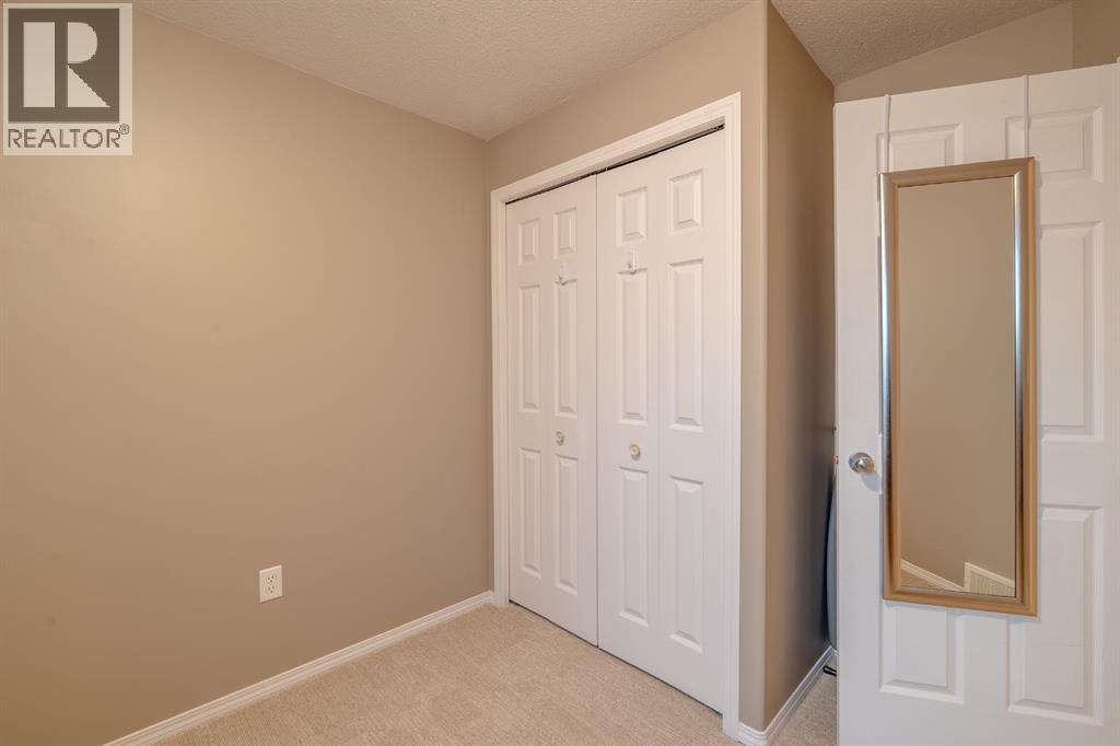 4605 55 Street, Ponoka