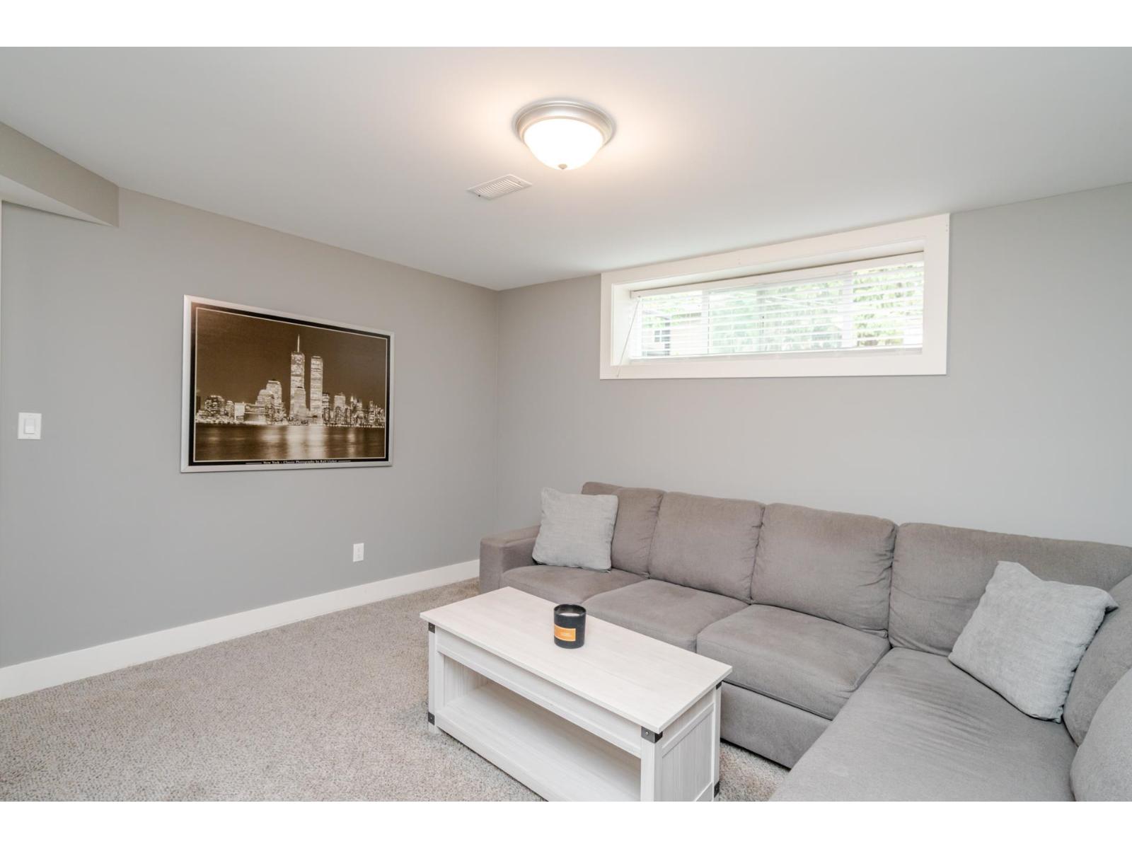 33986 WALNUT AVENUE, Abbotsford