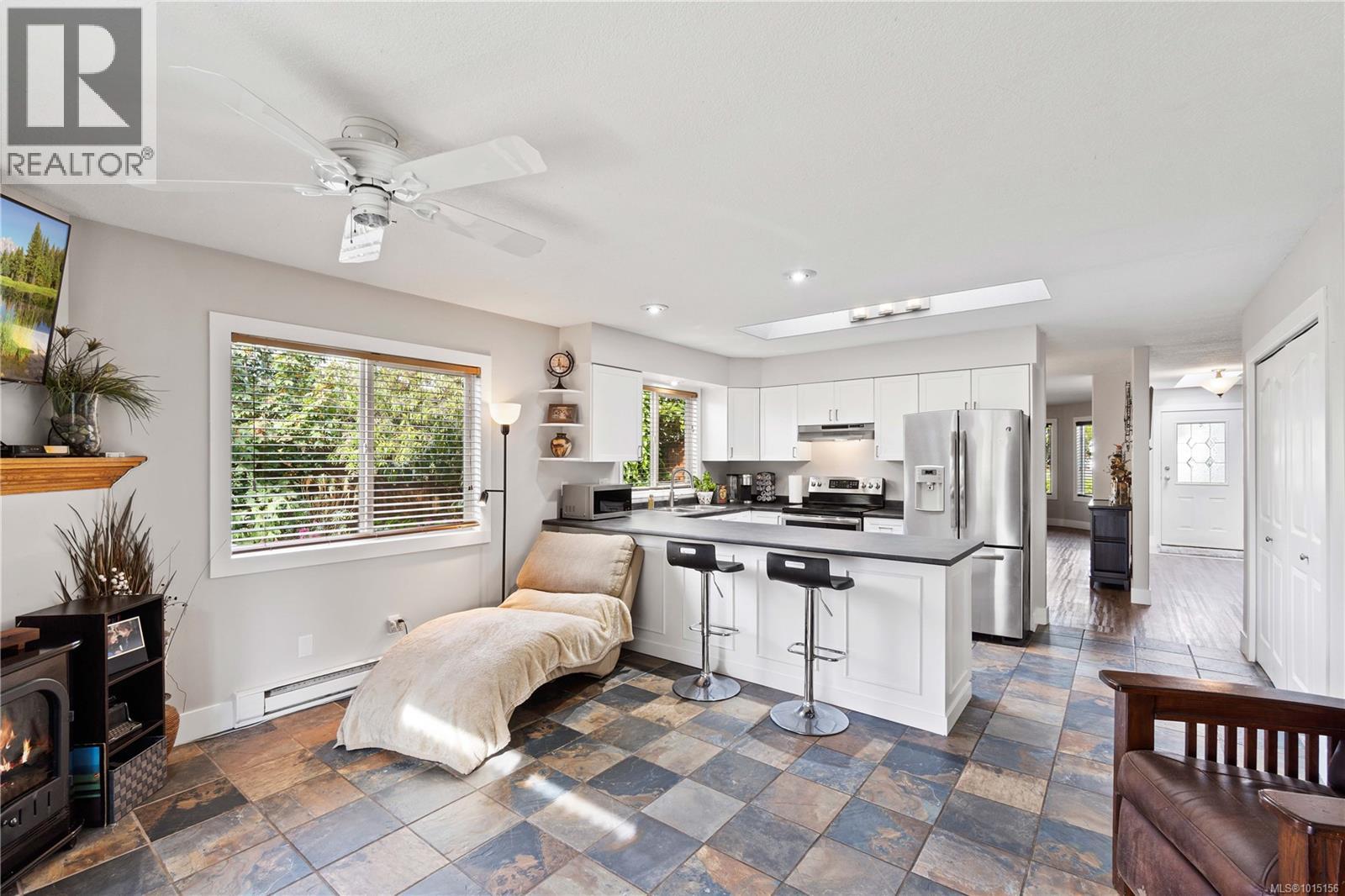 780 Humphrey Rd, Parksville