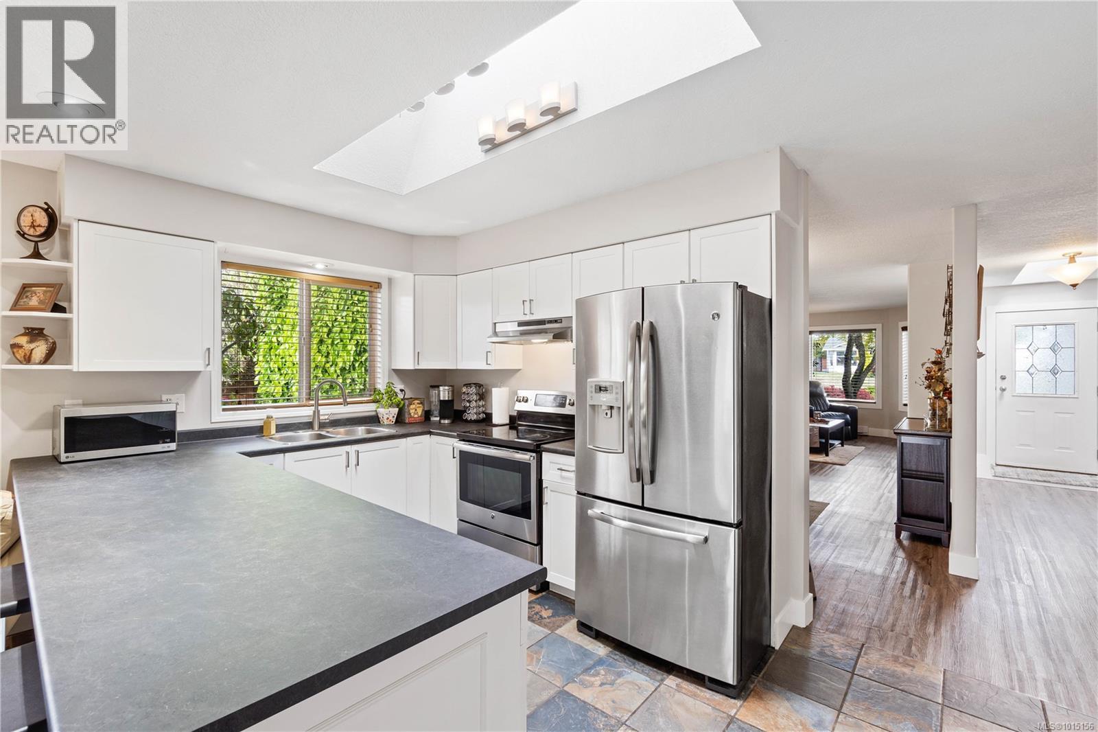 780 Humphrey Rd, Parksville