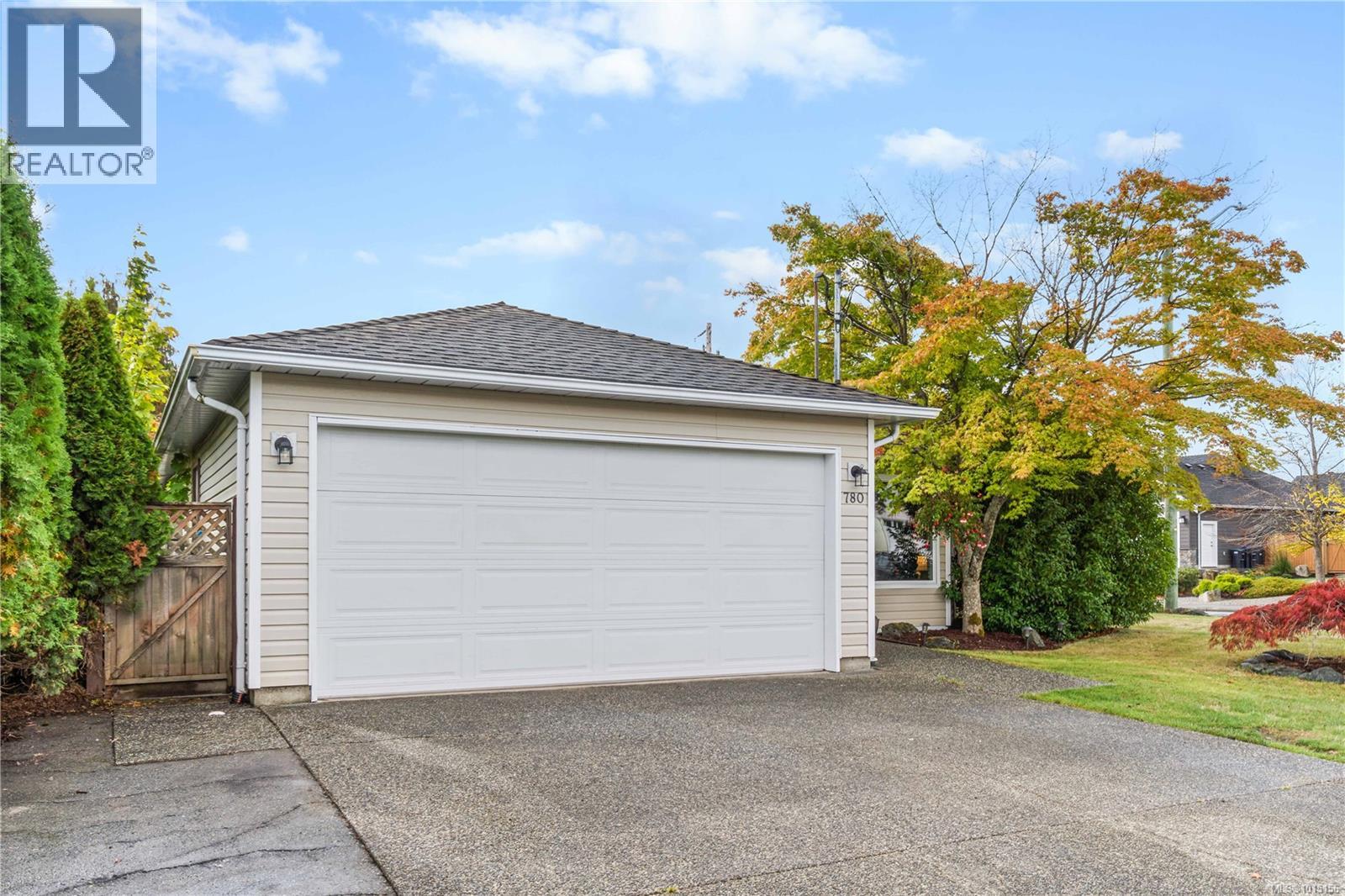 780 Humphrey Rd, Parksville