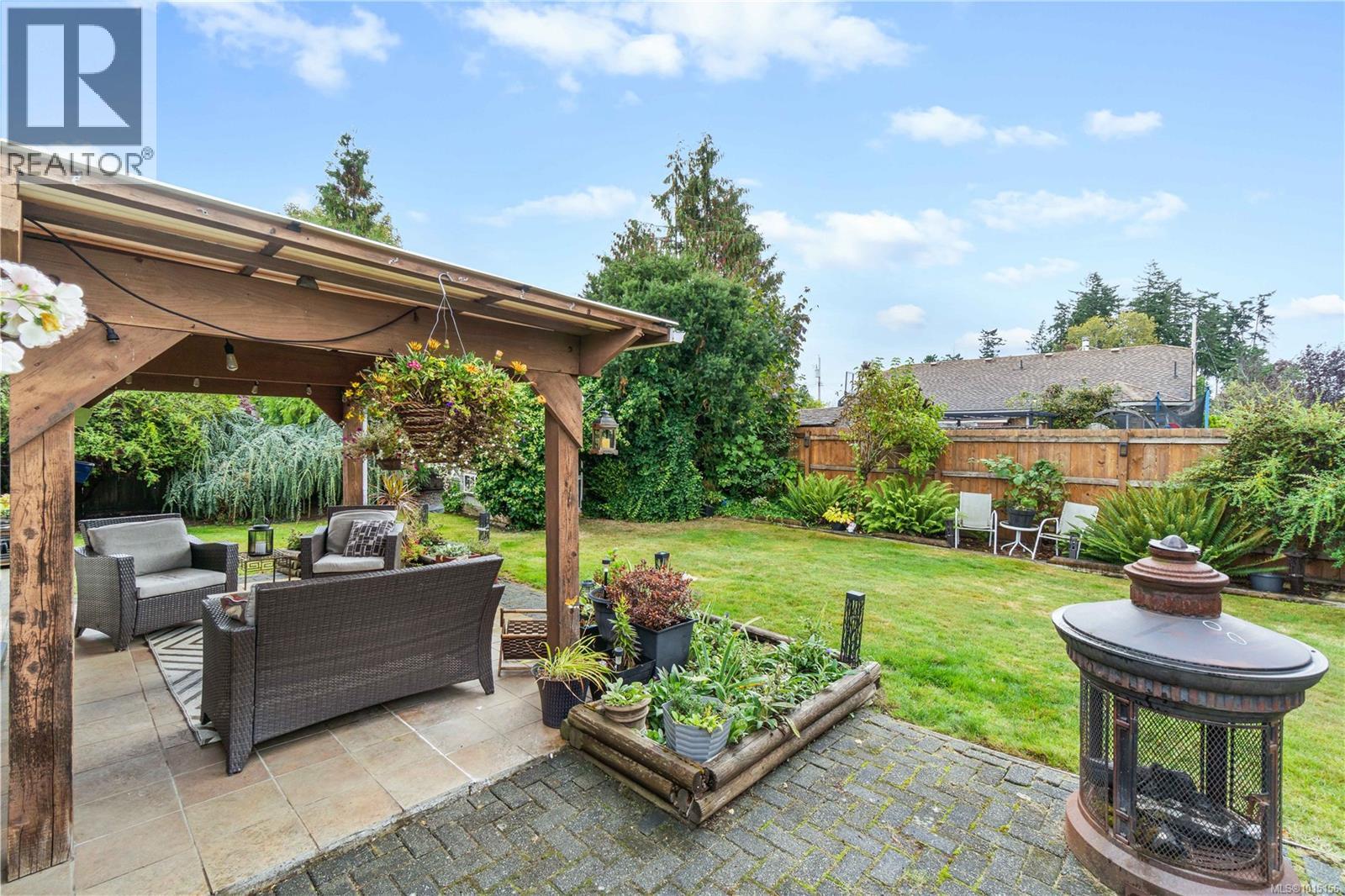 780 Humphrey Rd, Parksville