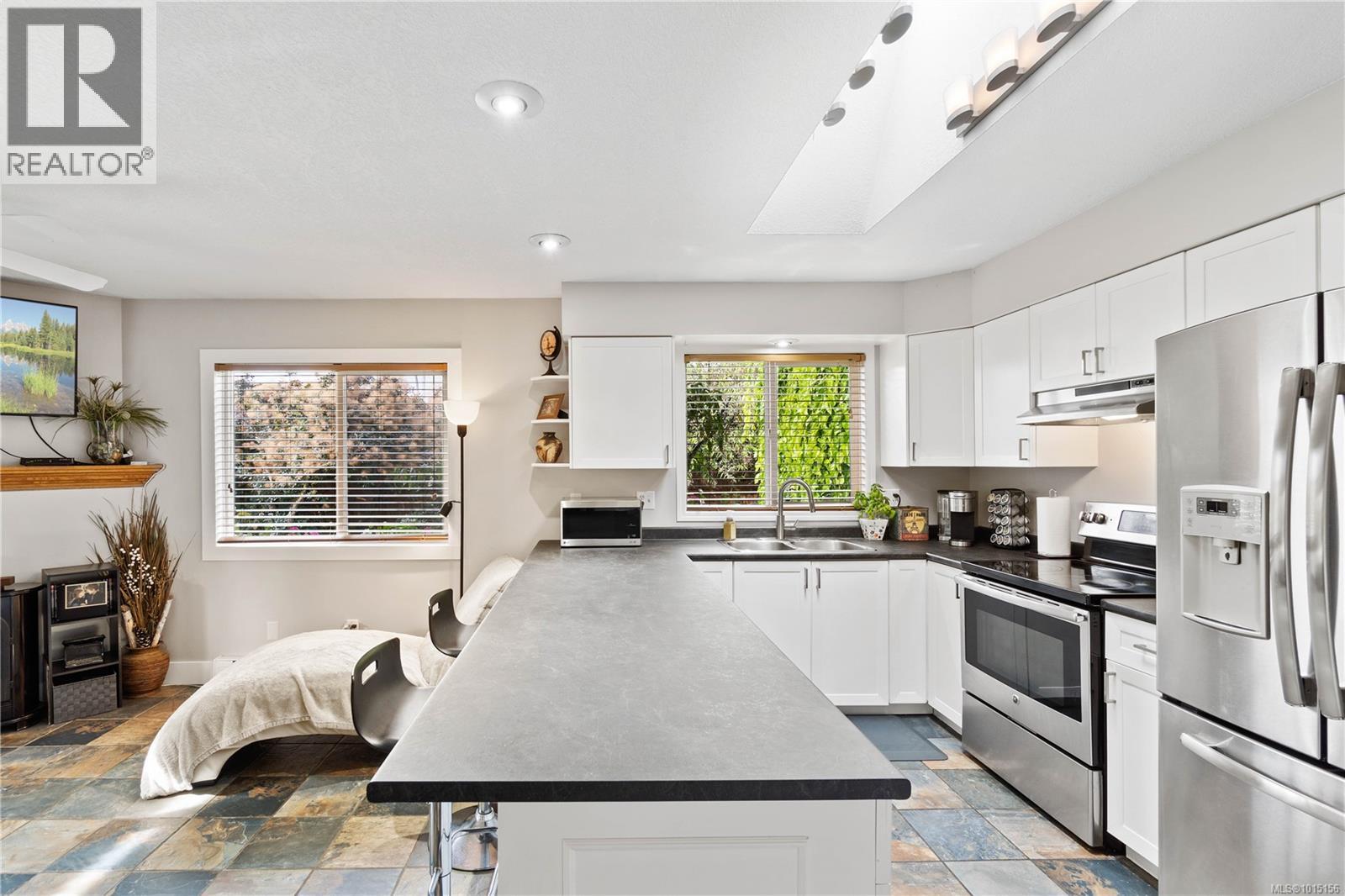 780 Humphrey Rd, Parksville