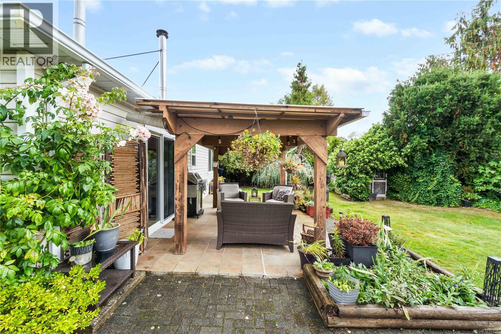 780 Humphrey Rd, Parksville