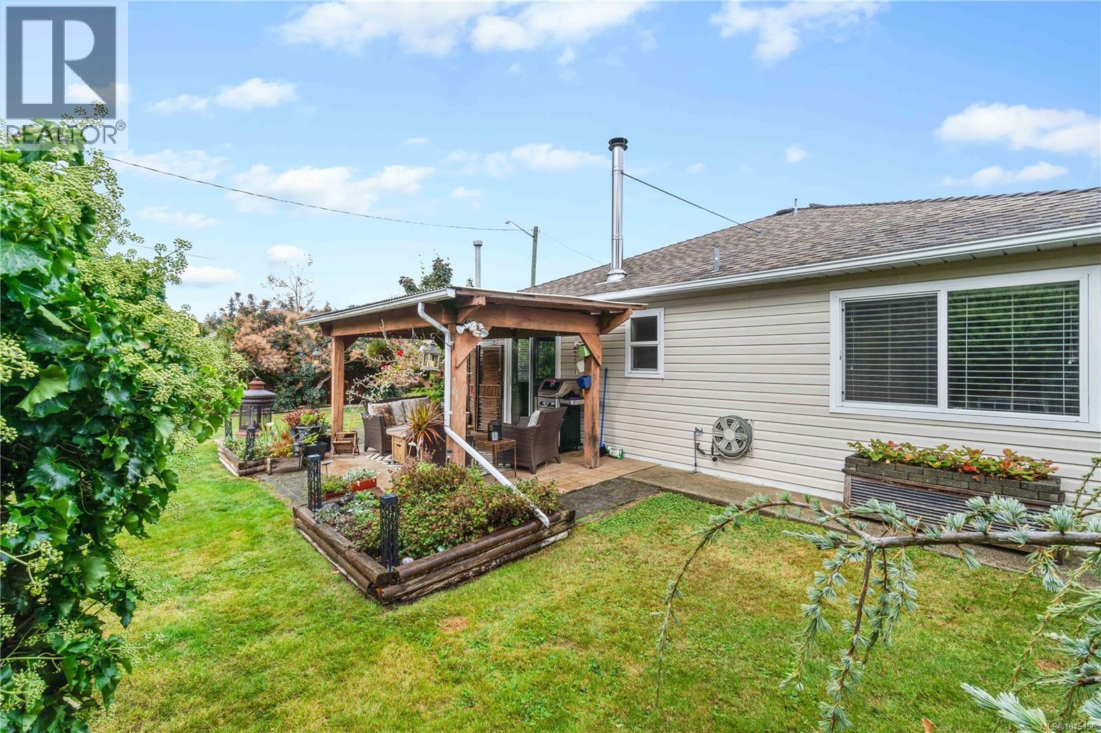 780 Humphrey Rd, Parksville
