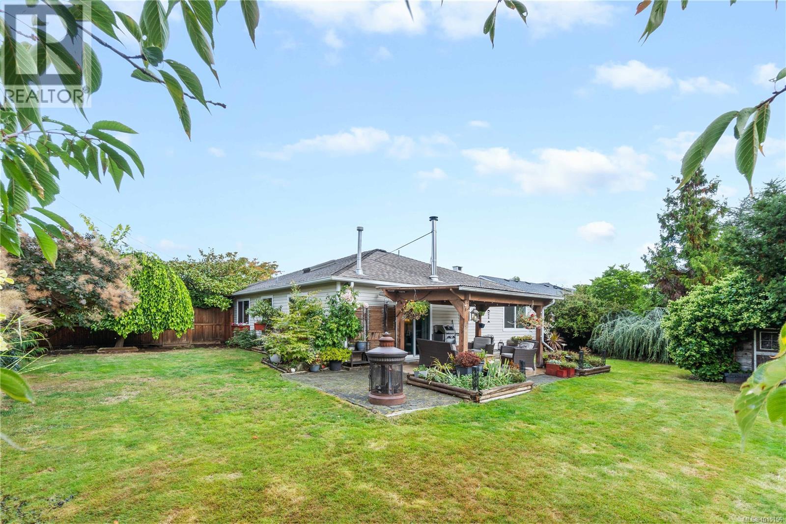 780 Humphrey Rd, Parksville