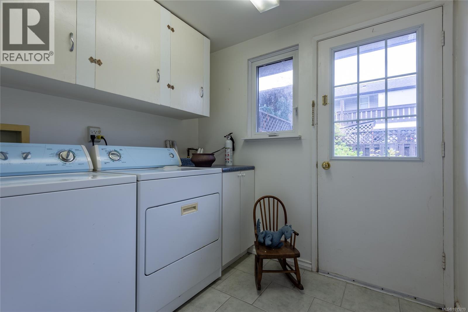 11 500 Muchalat Pl, Gold River