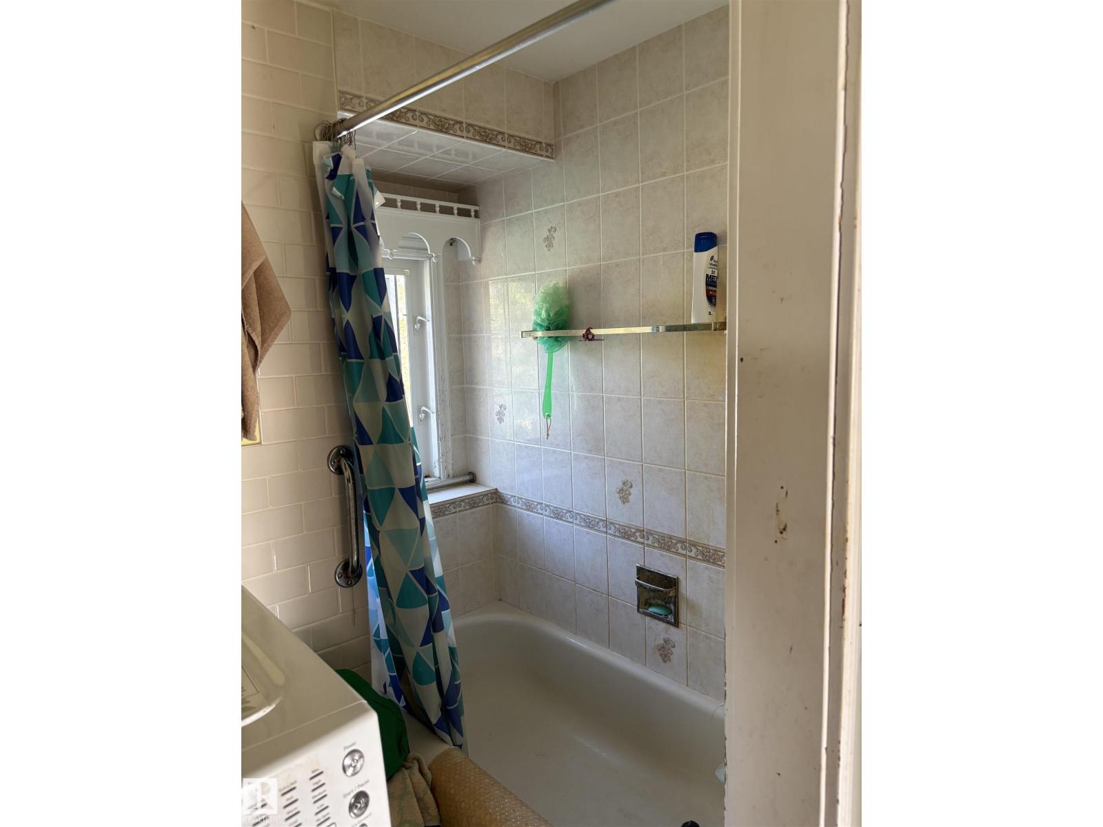 140 Russel DR - 17