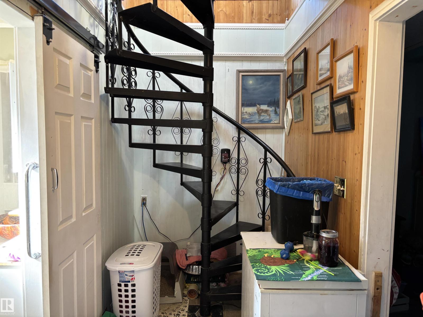 140 Russel DR - 14