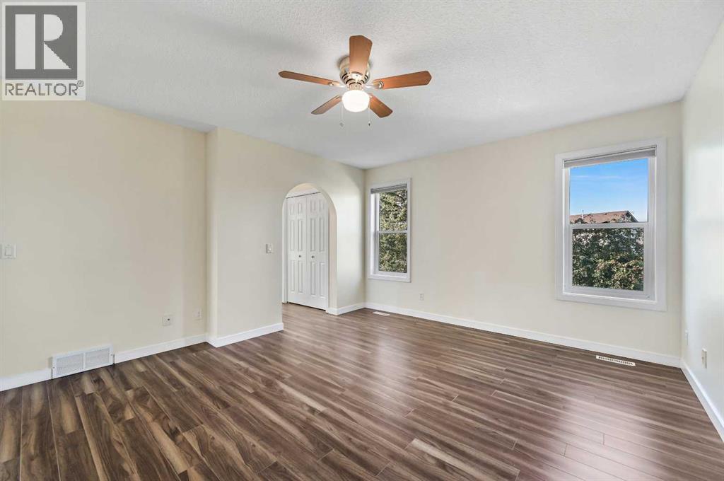 Single Family House for Sale in  Mt Apex Green SE McKenzie Lake Calgary 