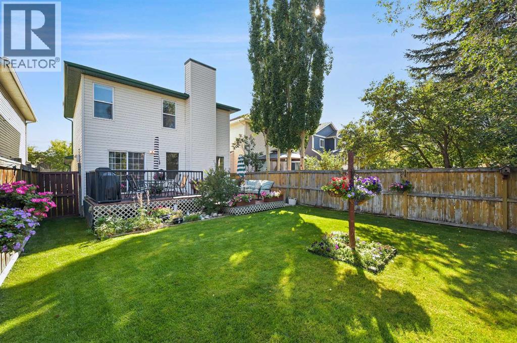 Single Family House for Sale in  Mt Apex Green SE McKenzie Lake Calgary 