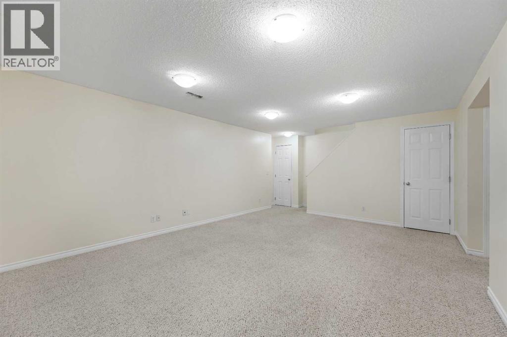 Single Family House for Sale in  Mt Apex Green SE McKenzie Lake Calgary 