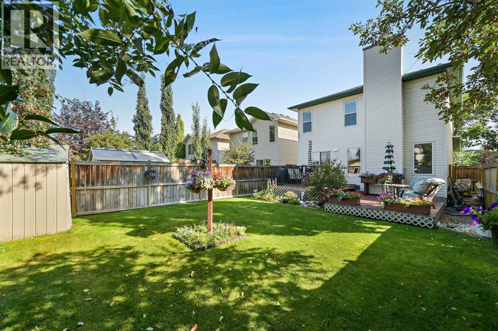 Single Family House for Sale in  Mt Apex Green SE McKenzie Lake Calgary 