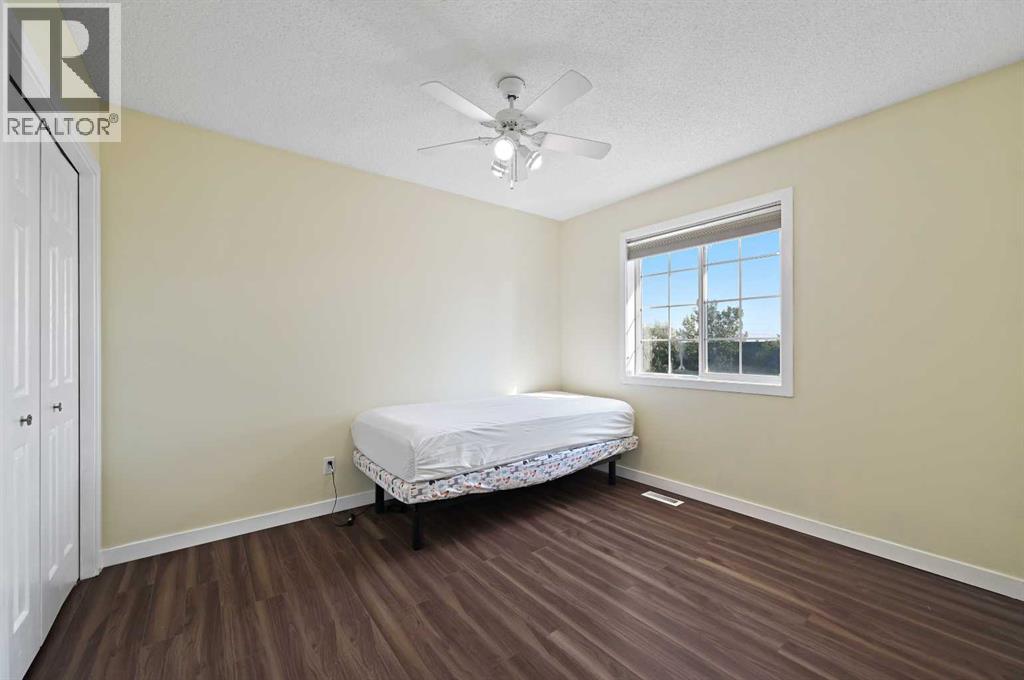 Single Family House for Sale in  Mt Apex Green SE McKenzie Lake Calgary 