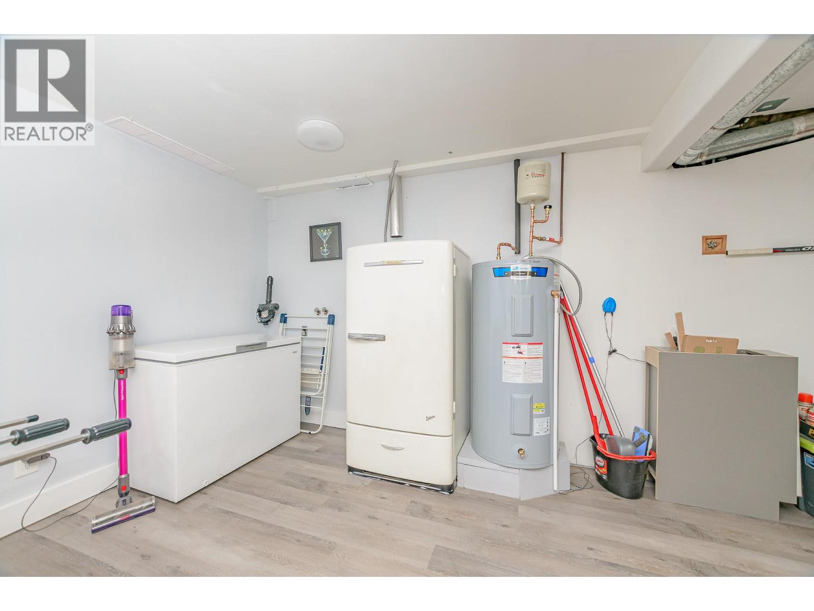 1421 Rauma Avenue, Sicamous