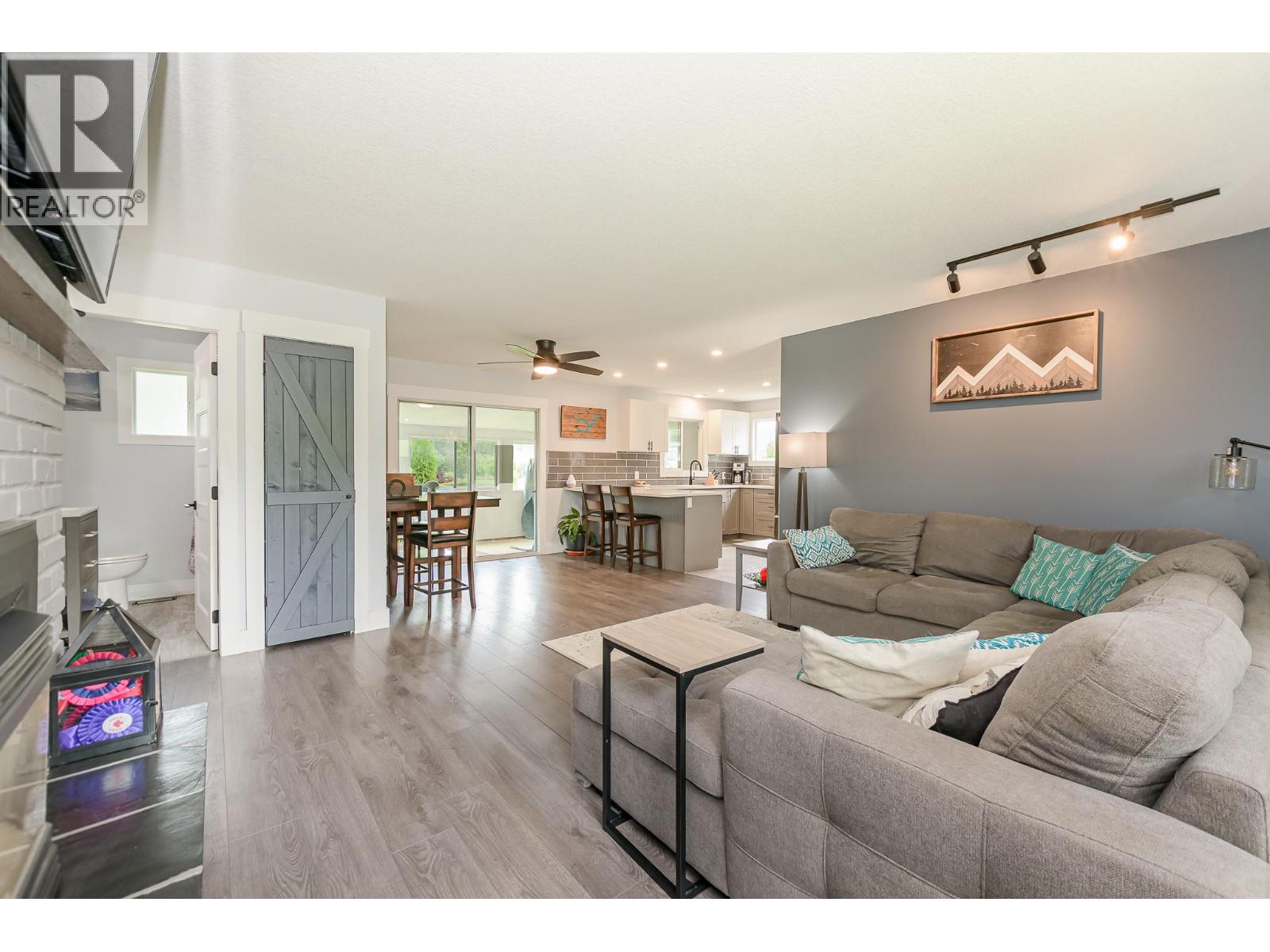 1421 Rauma Avenue, Sicamous