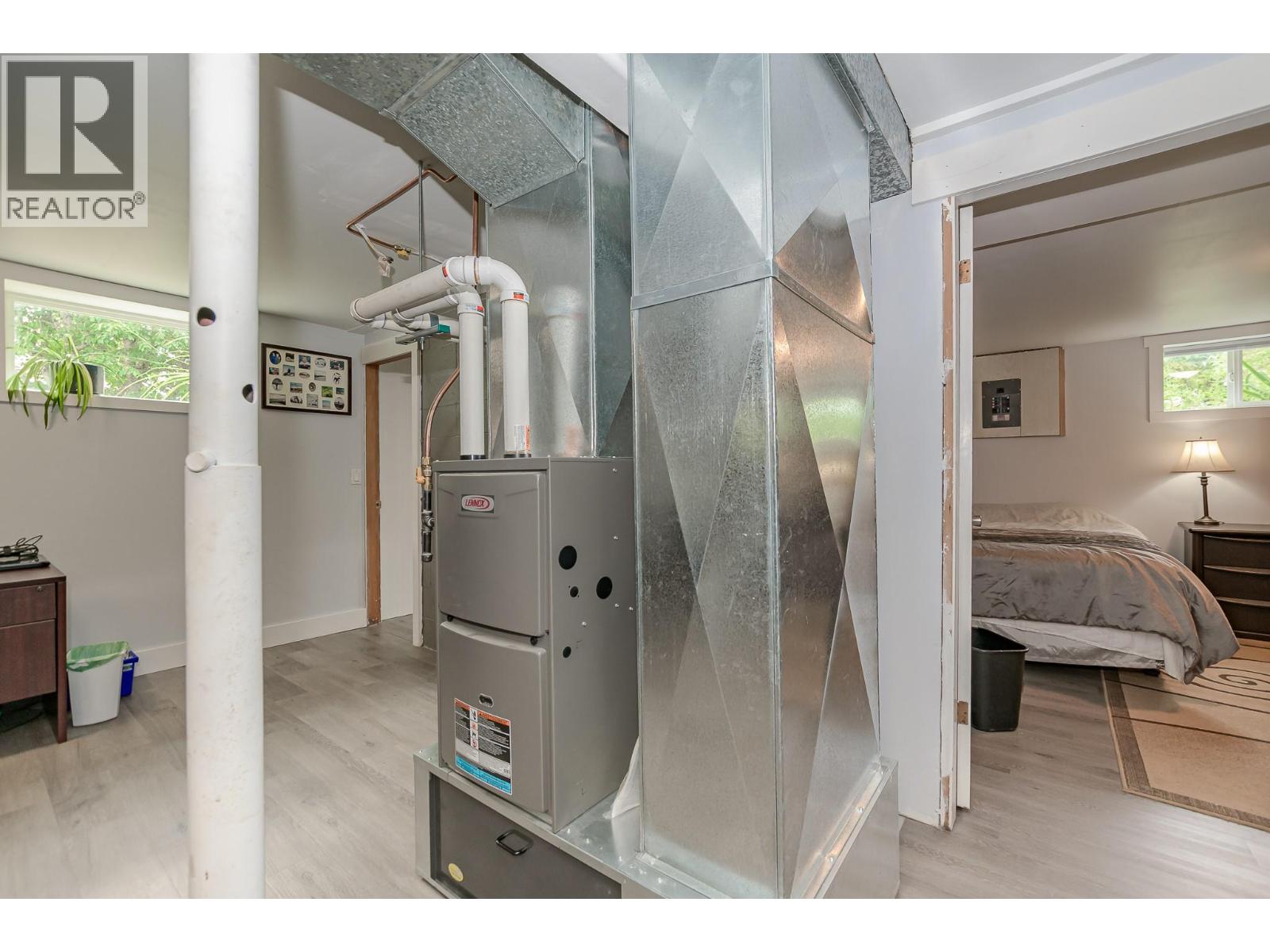 1421 Rauma Avenue, Sicamous