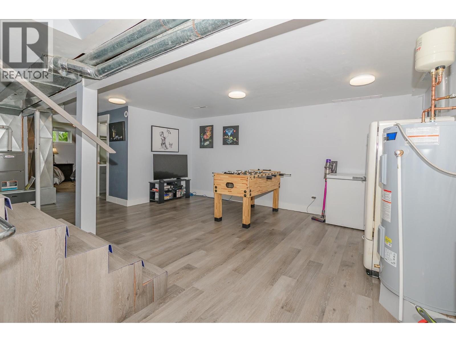 1421 Rauma Avenue, Sicamous