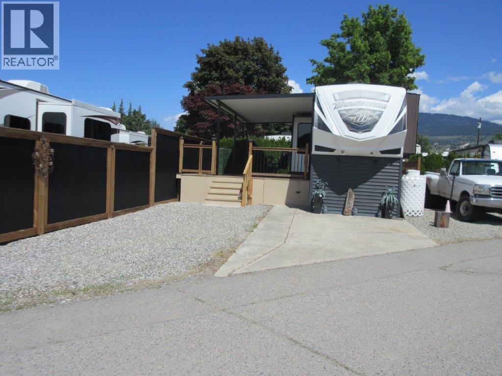 570 415 Commonwealth Road, Kelowna
