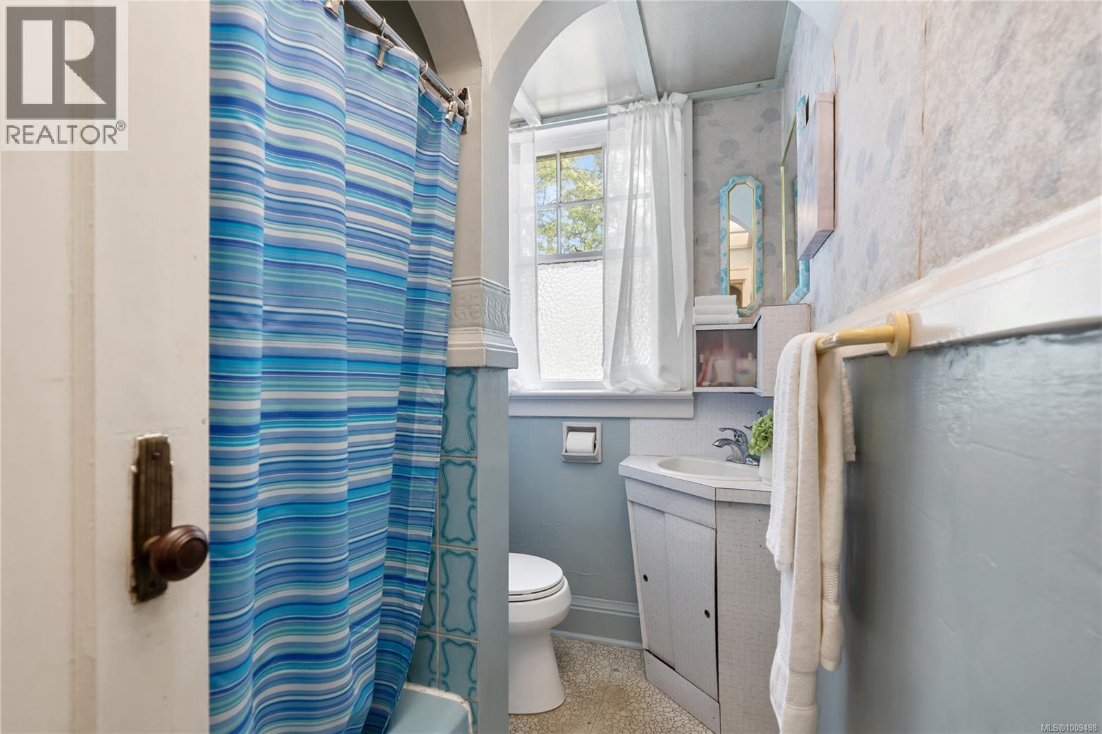  2761 Foul Bay Road, Oak Bay