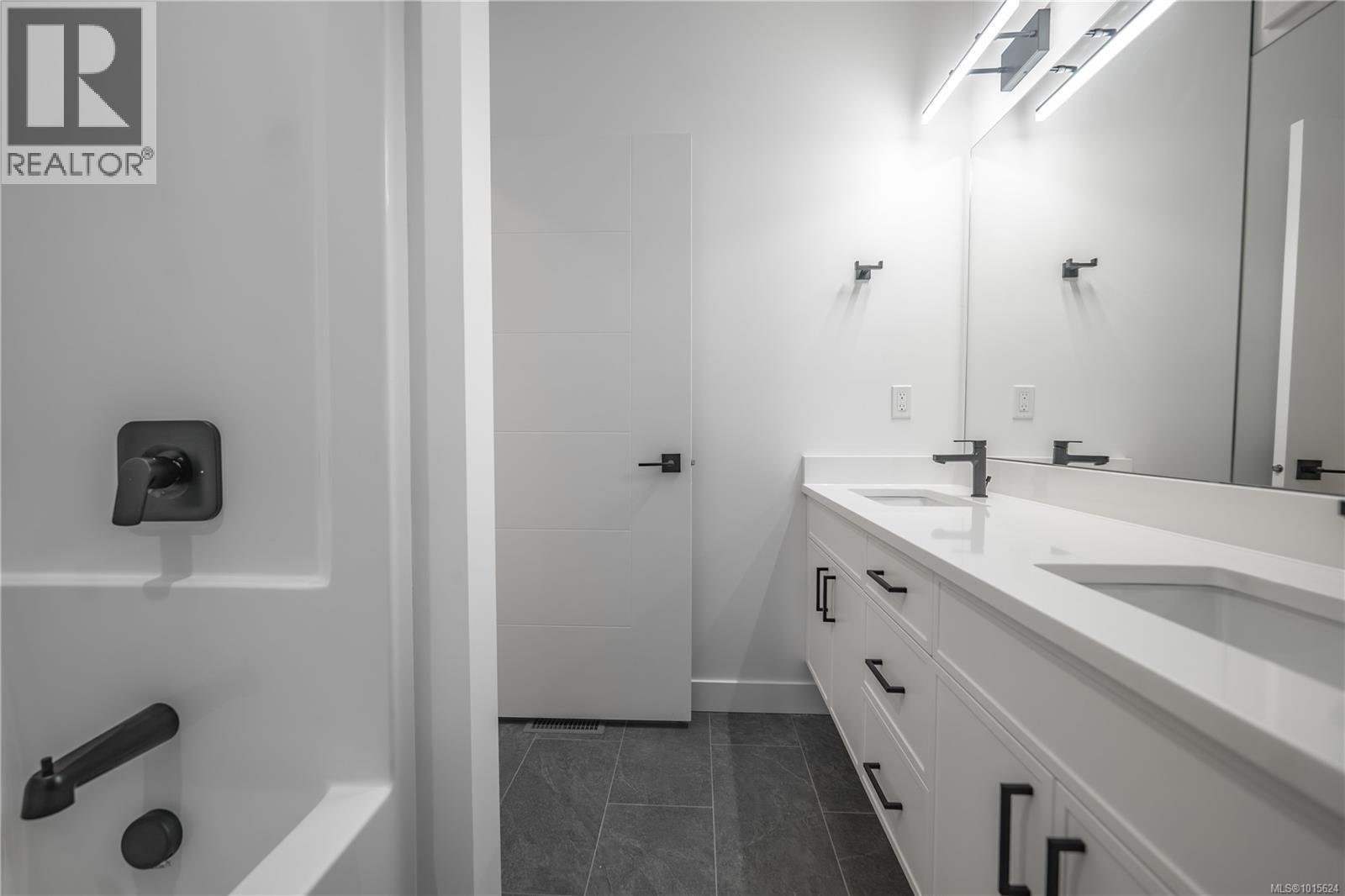 110 Plante Cres, Lake Cowichan