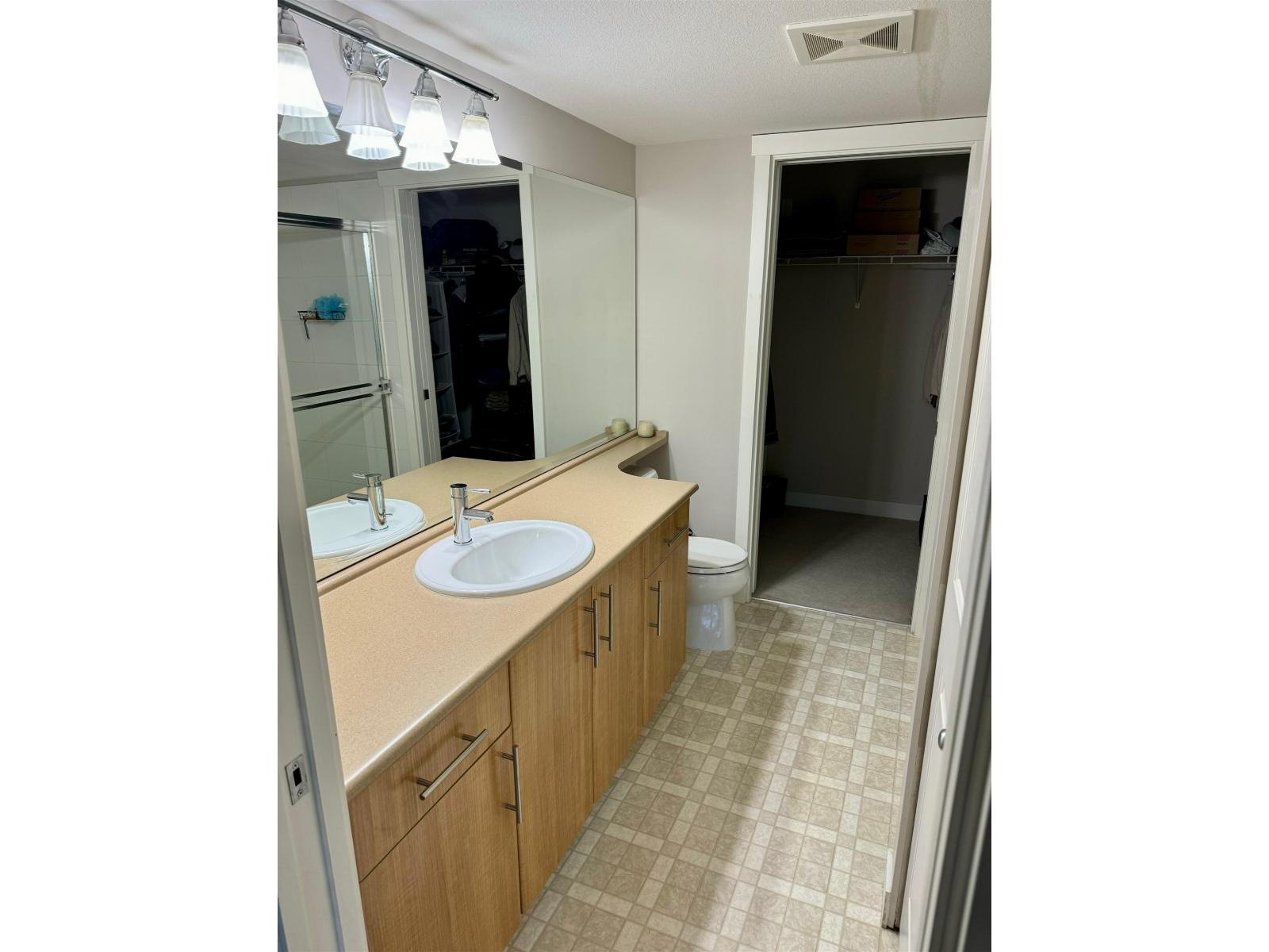 206 19388 65 AVENUE, Surrey