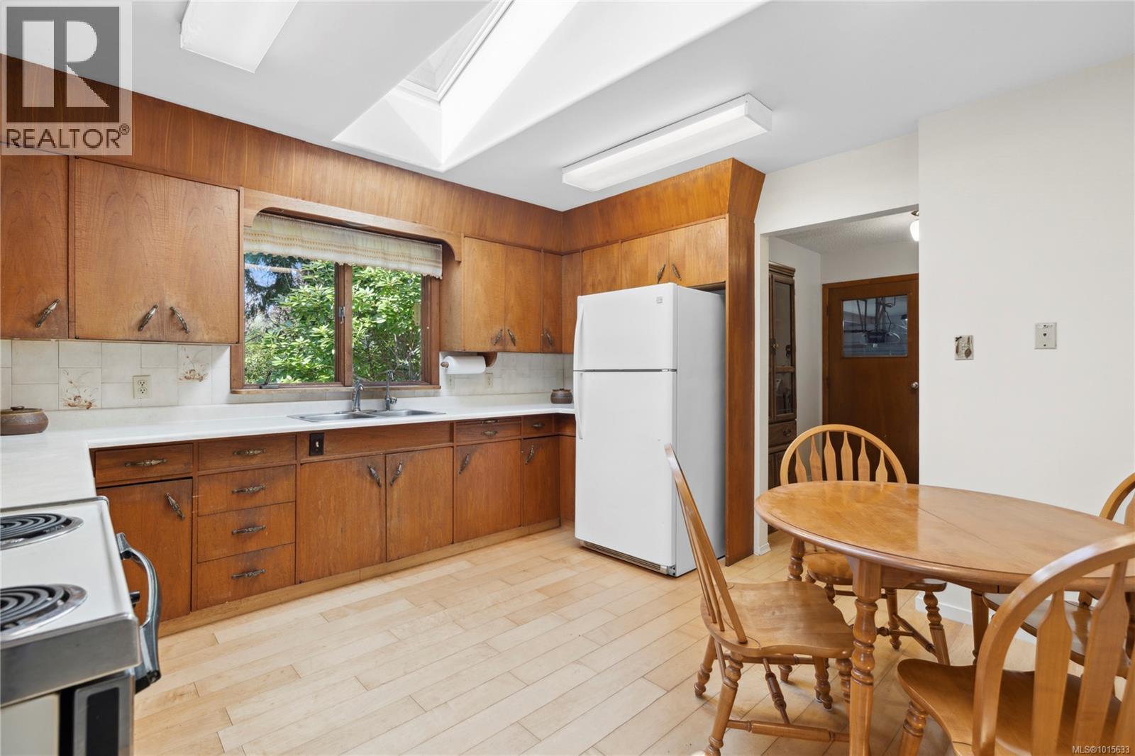 651 Belyea Rd, Qualicum Beach