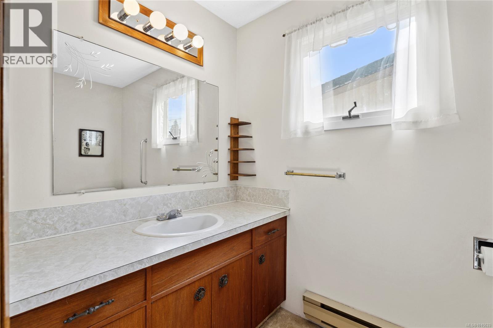 651 Belyea Rd, Qualicum Beach