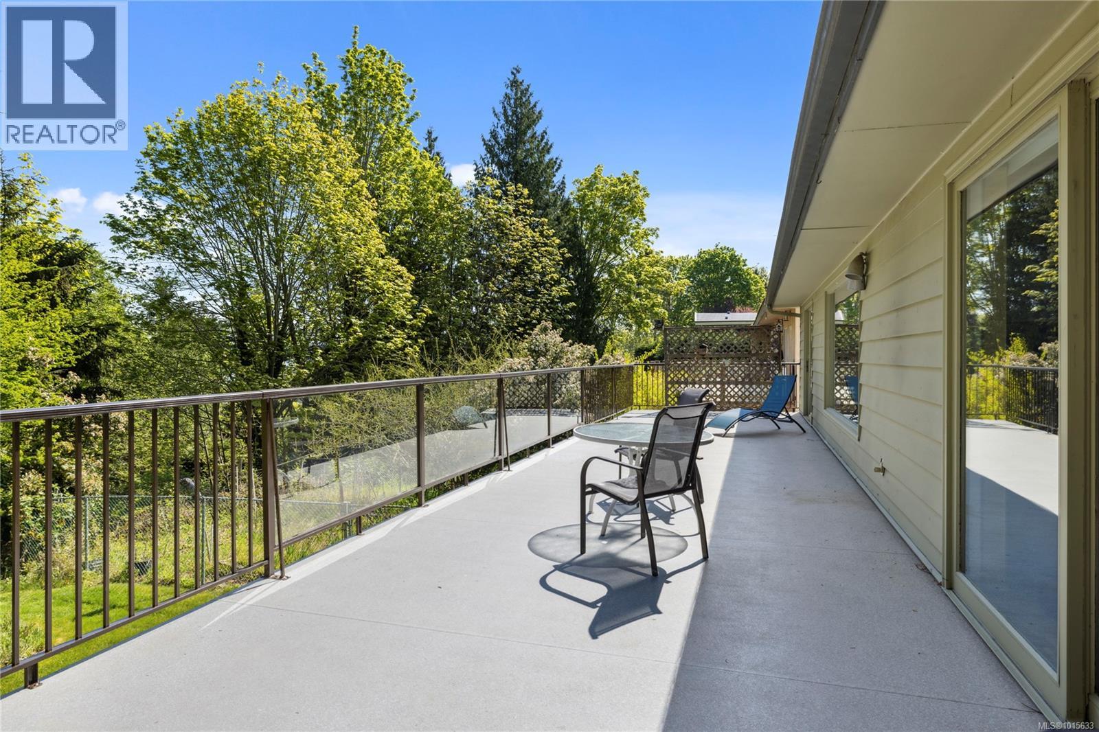 651 Belyea Rd, Qualicum Beach