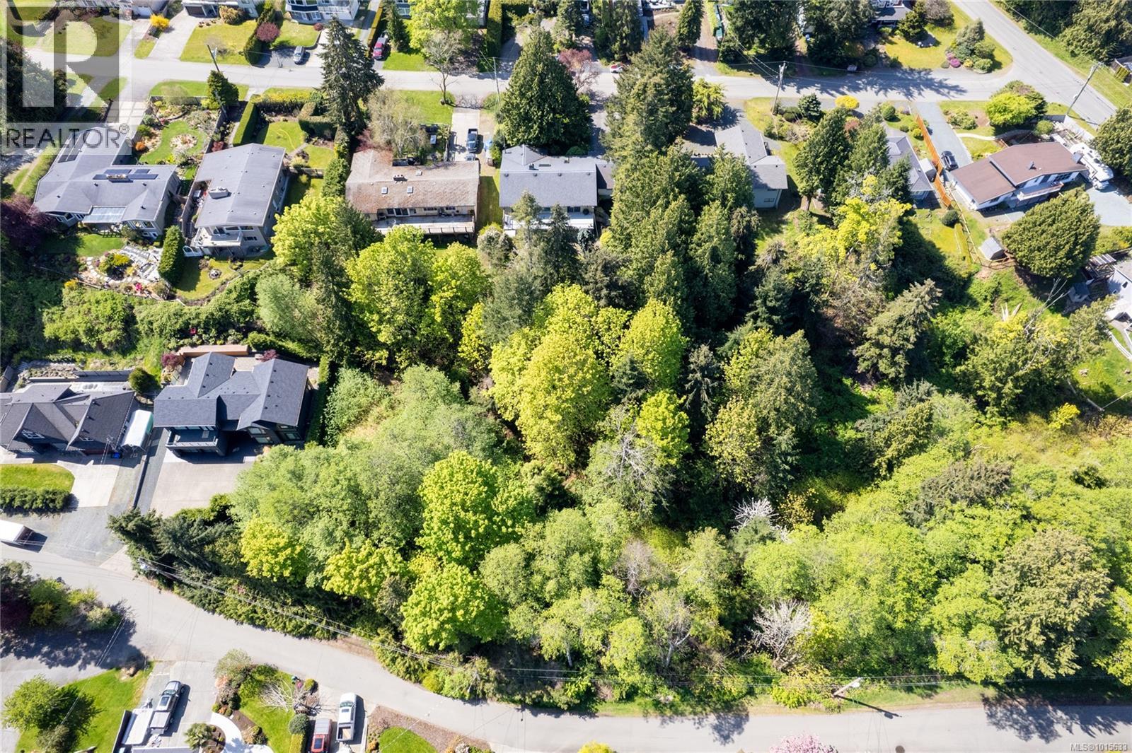 651 Belyea Rd, Qualicum Beach