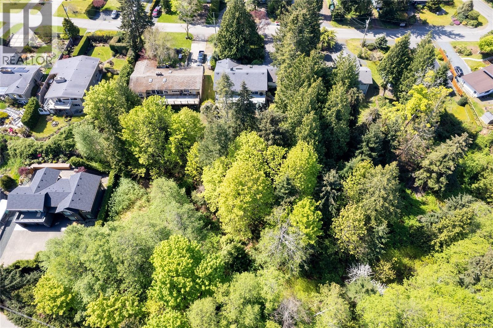 651 Belyea Rd, Qualicum Beach