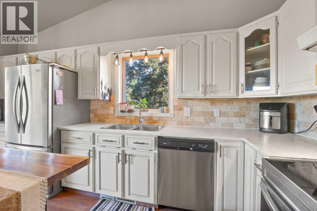 61 Pickwick Lane, Lacombe