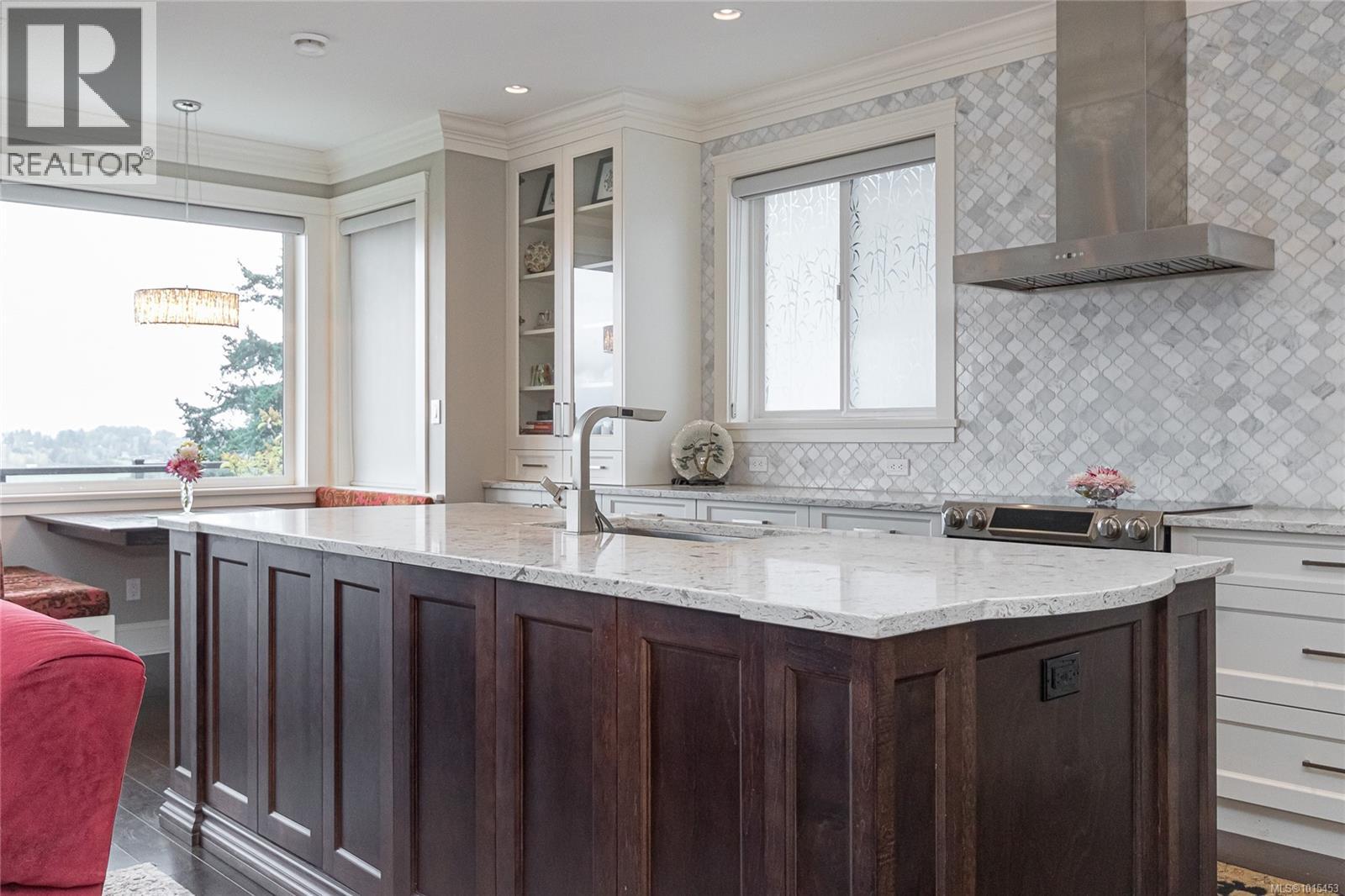  6707 Tamany Drive, Central Saanich