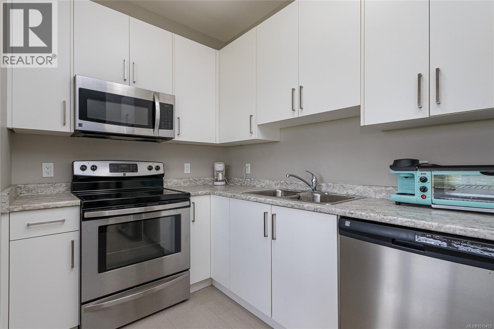  6707 Tamany Drive, Central Saanich