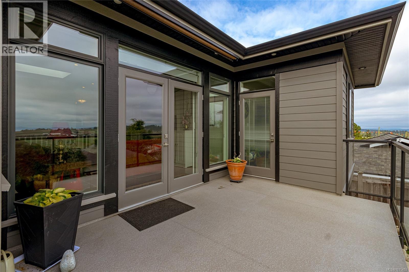  6707 Tamany Drive, Central Saanich