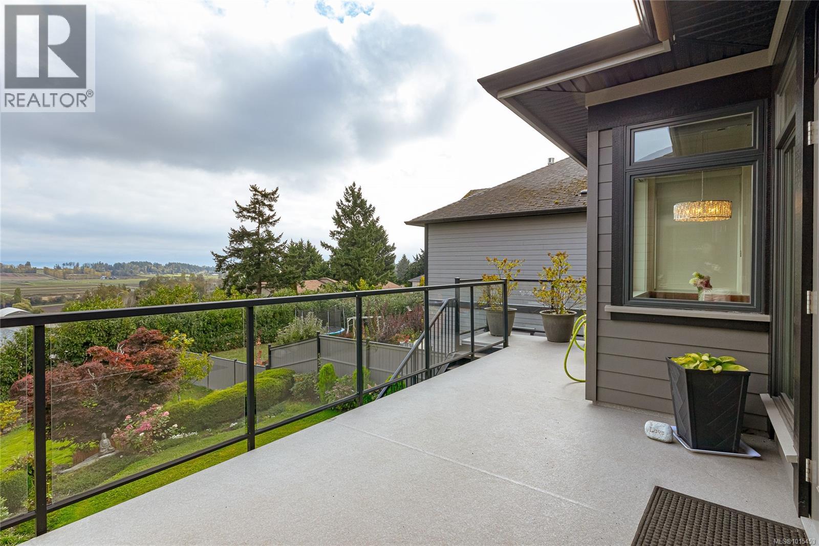  6707 Tamany Drive, Central Saanich