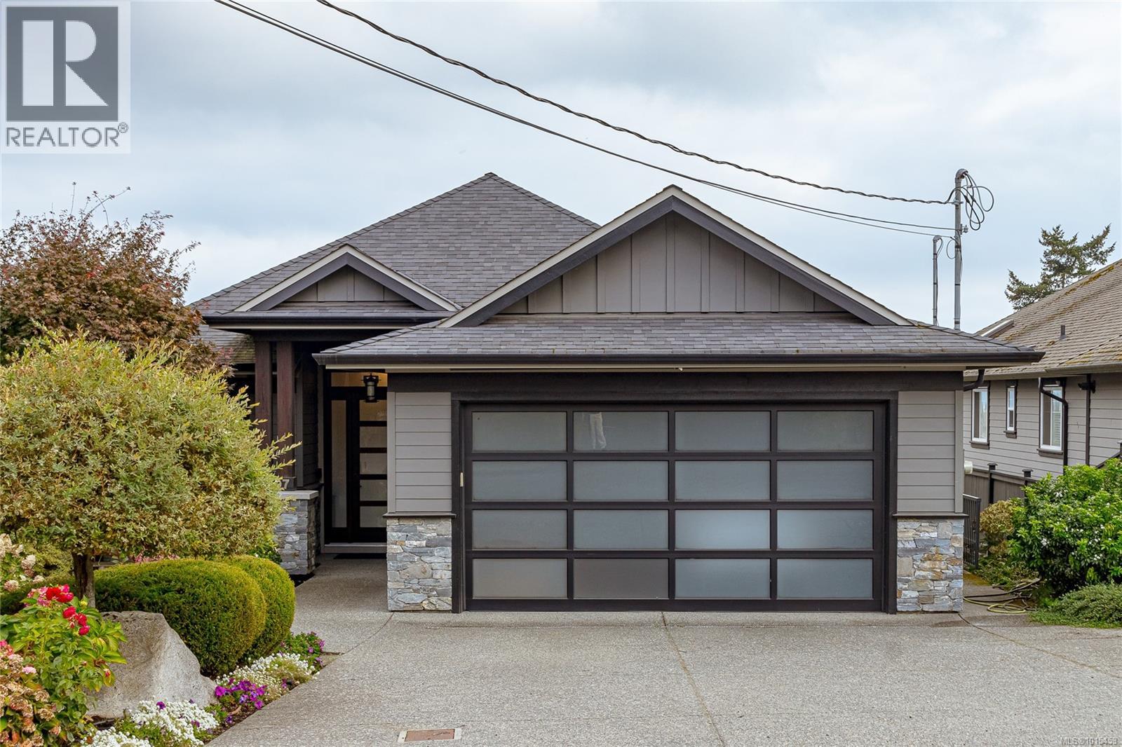  6707 Tamany Drive, Central Saanich